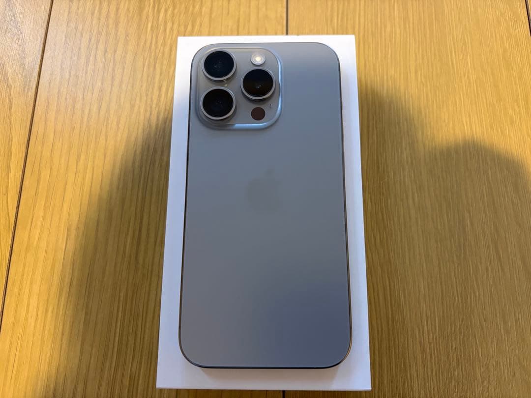 iPhone 15 Pro 512GB - ナチュラルチタニウム　(カナダ型)