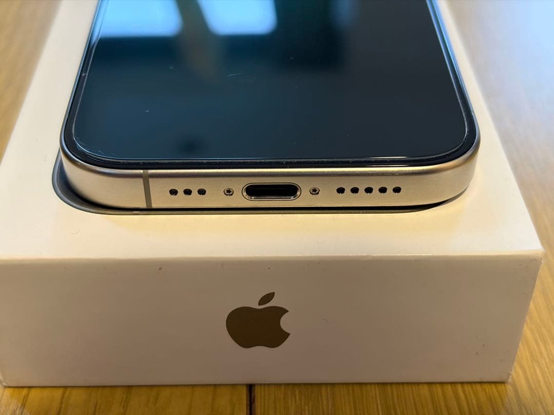 iPhone 15 Pro 512GB - ナチュラルチタニウム　(カナダ型)