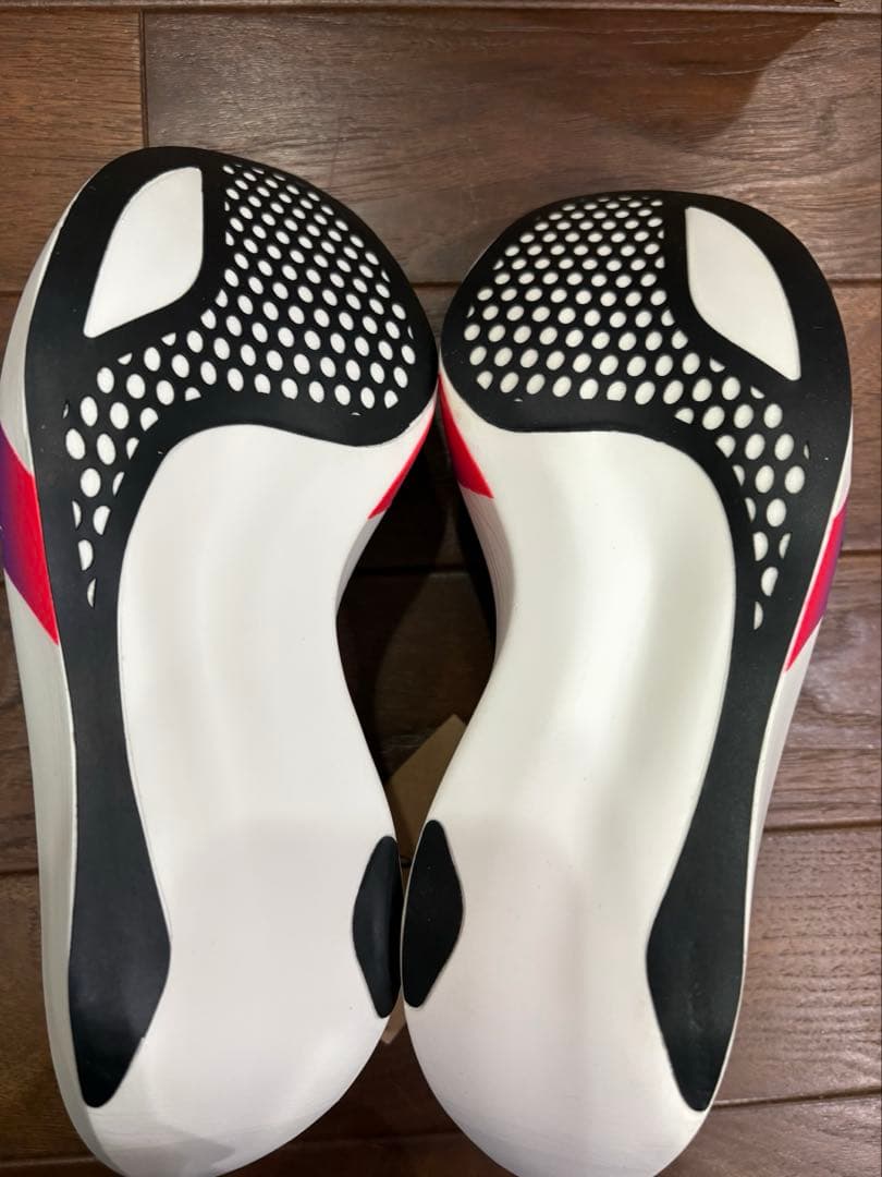 新品　ASICS アシックス　メタスピードレイ　25.5㎝