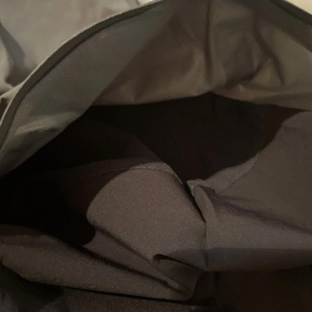 美品 On ランニングパンツ トレーニングパンツ グレー×ブラック メンズ M