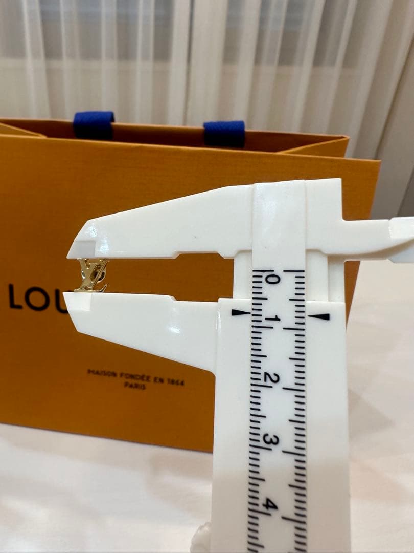 さざみな　ルイヴィトン　イエローゴールド　ダイヤモンド　片耳ピアス　K18