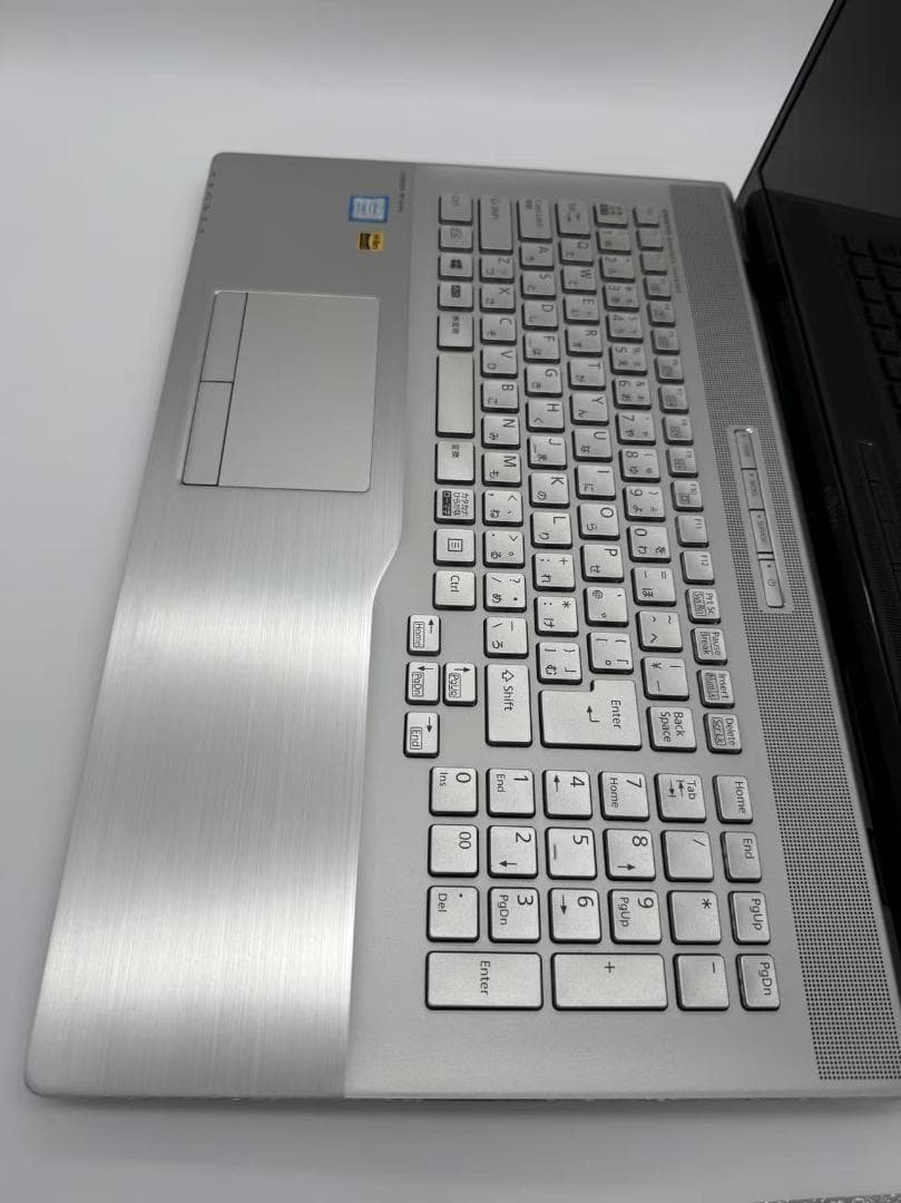 美品 富士通 第9世代 17インチ 新品SSD、HDD Office2021