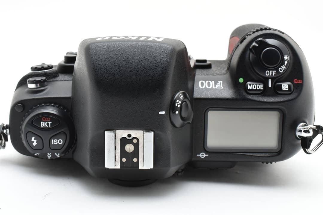 R*t様 ■ 美品 ■ ニコン　Nikon F100 ボディ