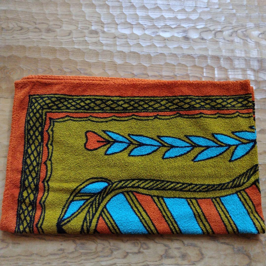 HERMES ビーチタオル 牛のデザイン