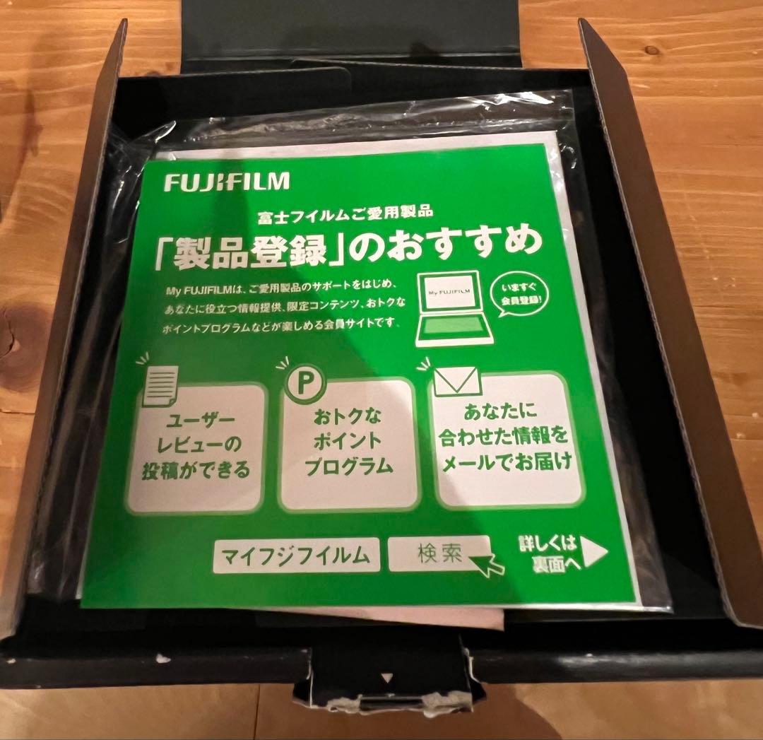 【箱付き美品】FUJIFILM X-E1 一眼レフカメラ　シルバー