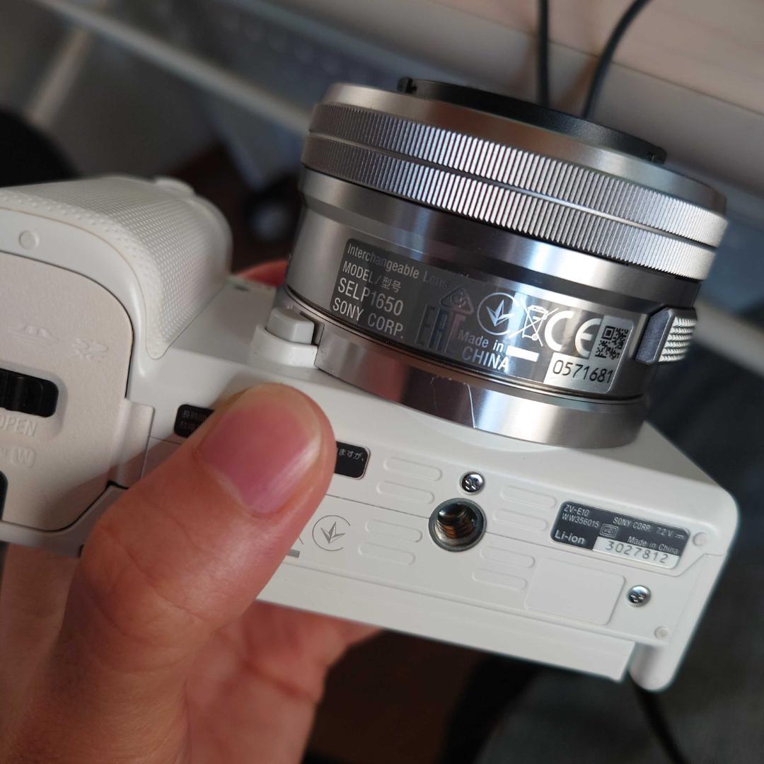 SONY ZV-E10 ホワイト + SELP1650 レンズ