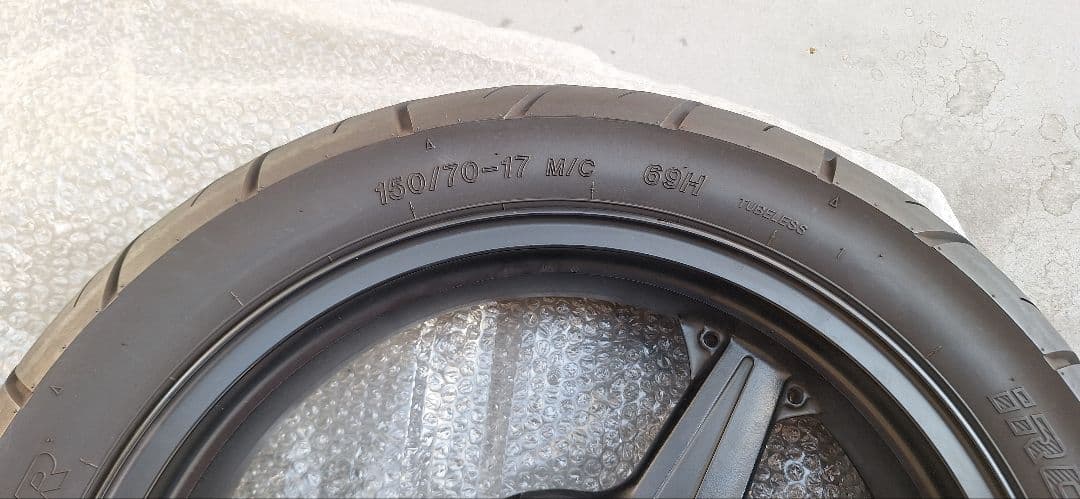 ゼファーχ タイヤホイールセット