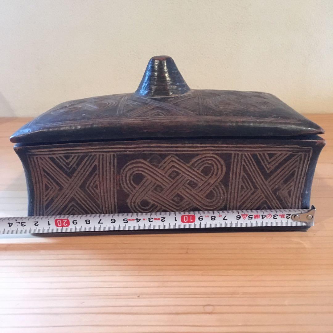 骨董品   アンティーク  小物入れ   雑貨  置物 小道具  木彫り  木箱