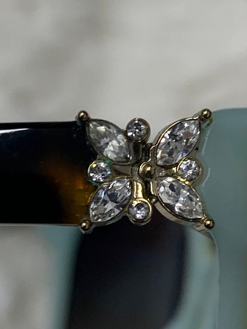 Tiffany & Co. キャットアイサングラス