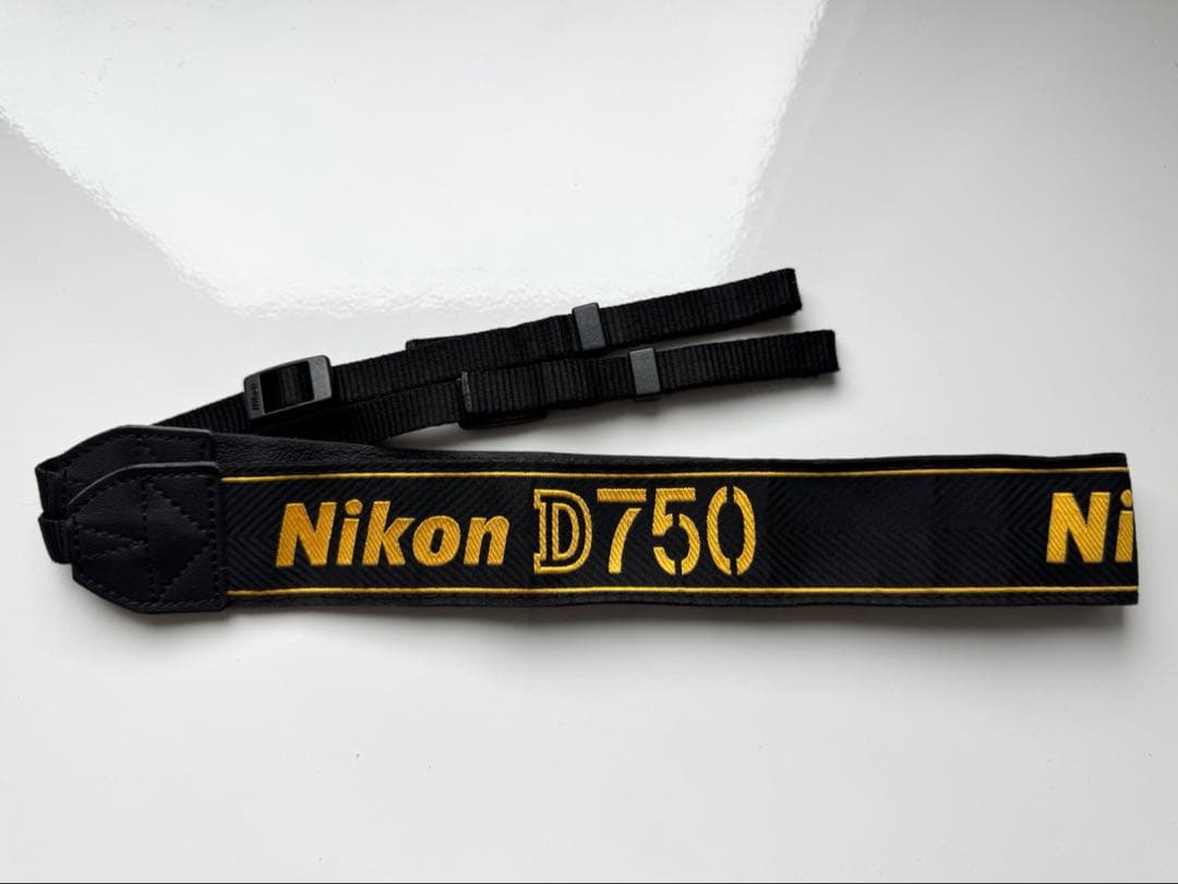d*d様 Nikon ニコンD750 デジタル一眼レフカメラ　バッテリー　ストラ