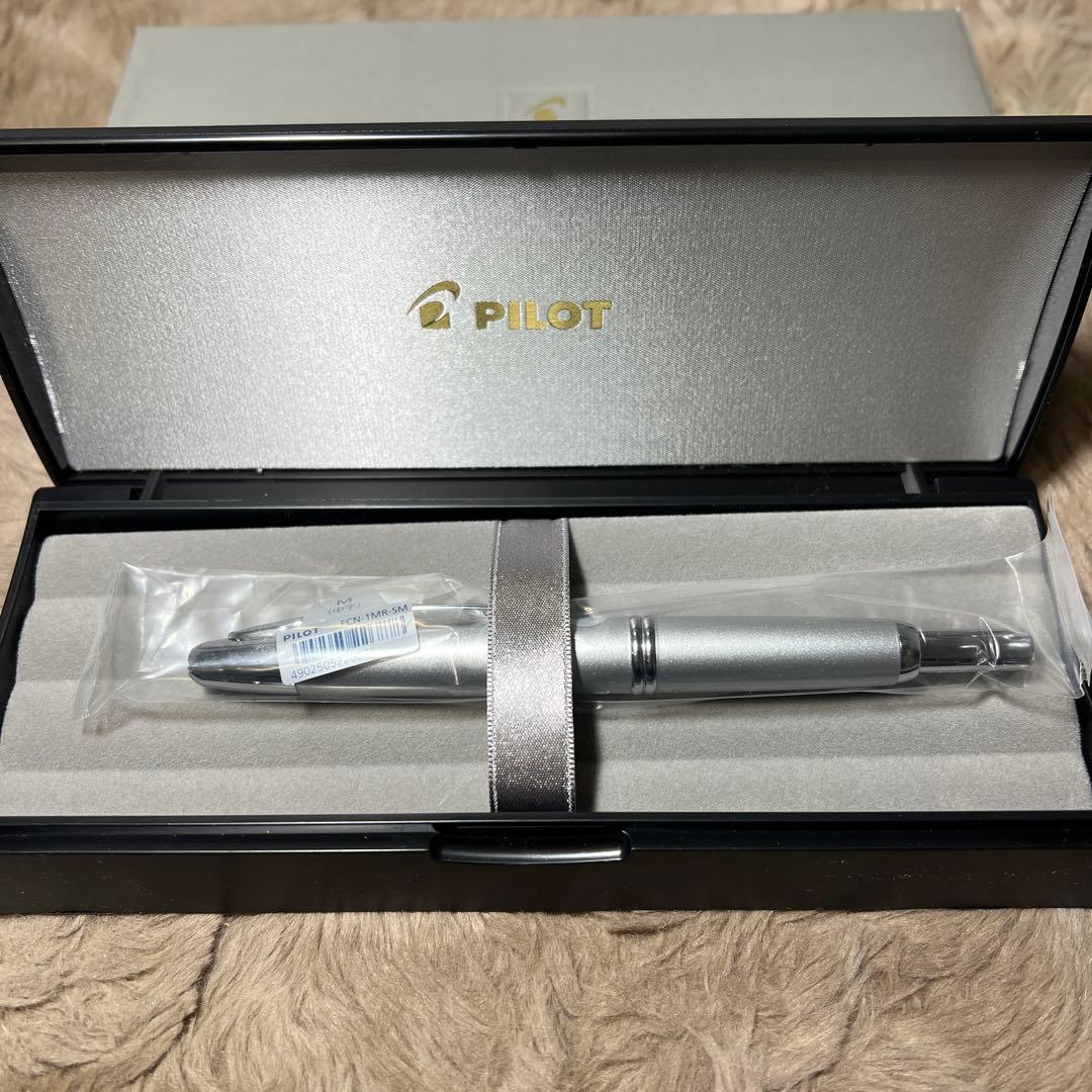 PILOT万年筆 マンネンヒツ キャップレス S M シルバー FCN1MRSM