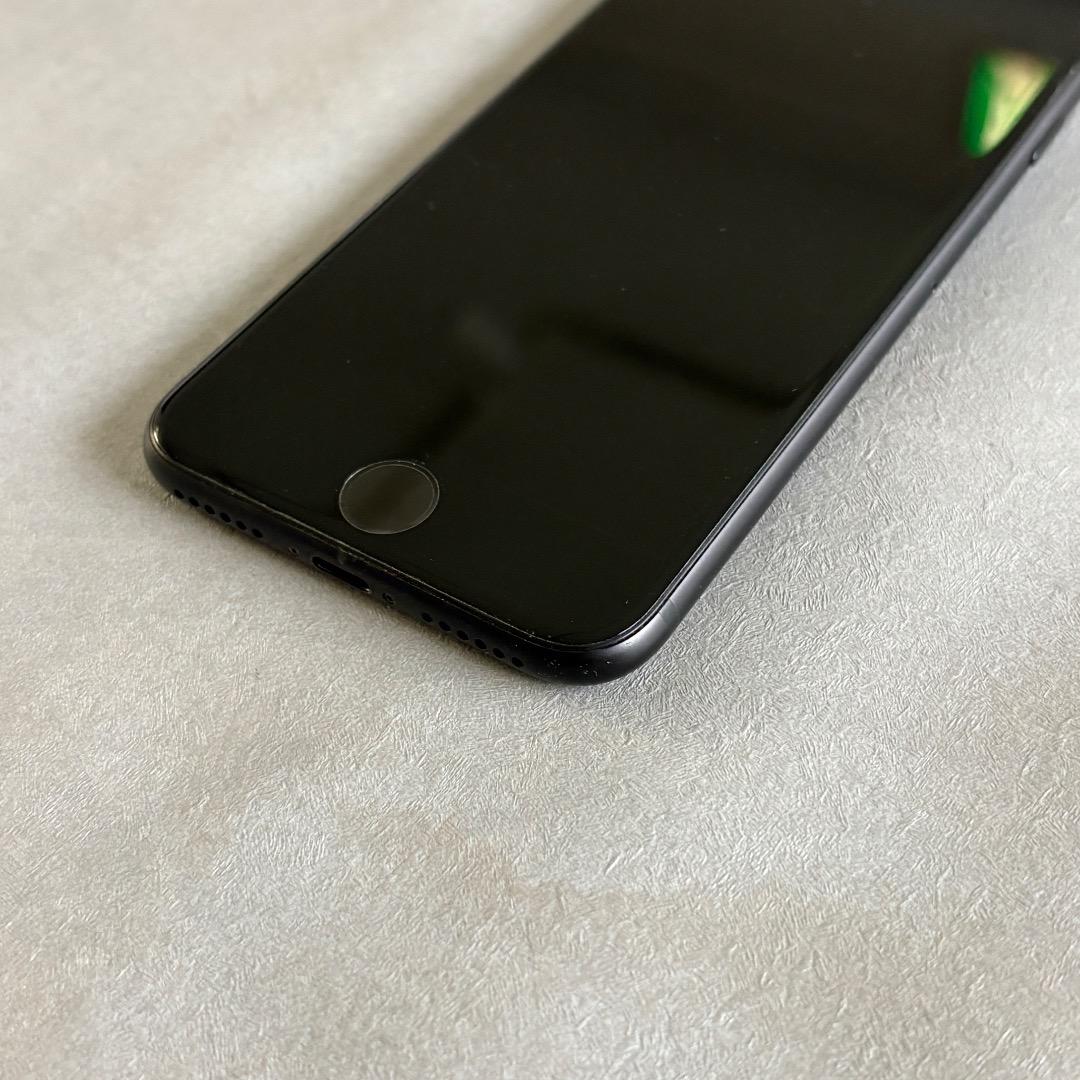 iPhone SE2 黒 256GB SIMフリー 香港版