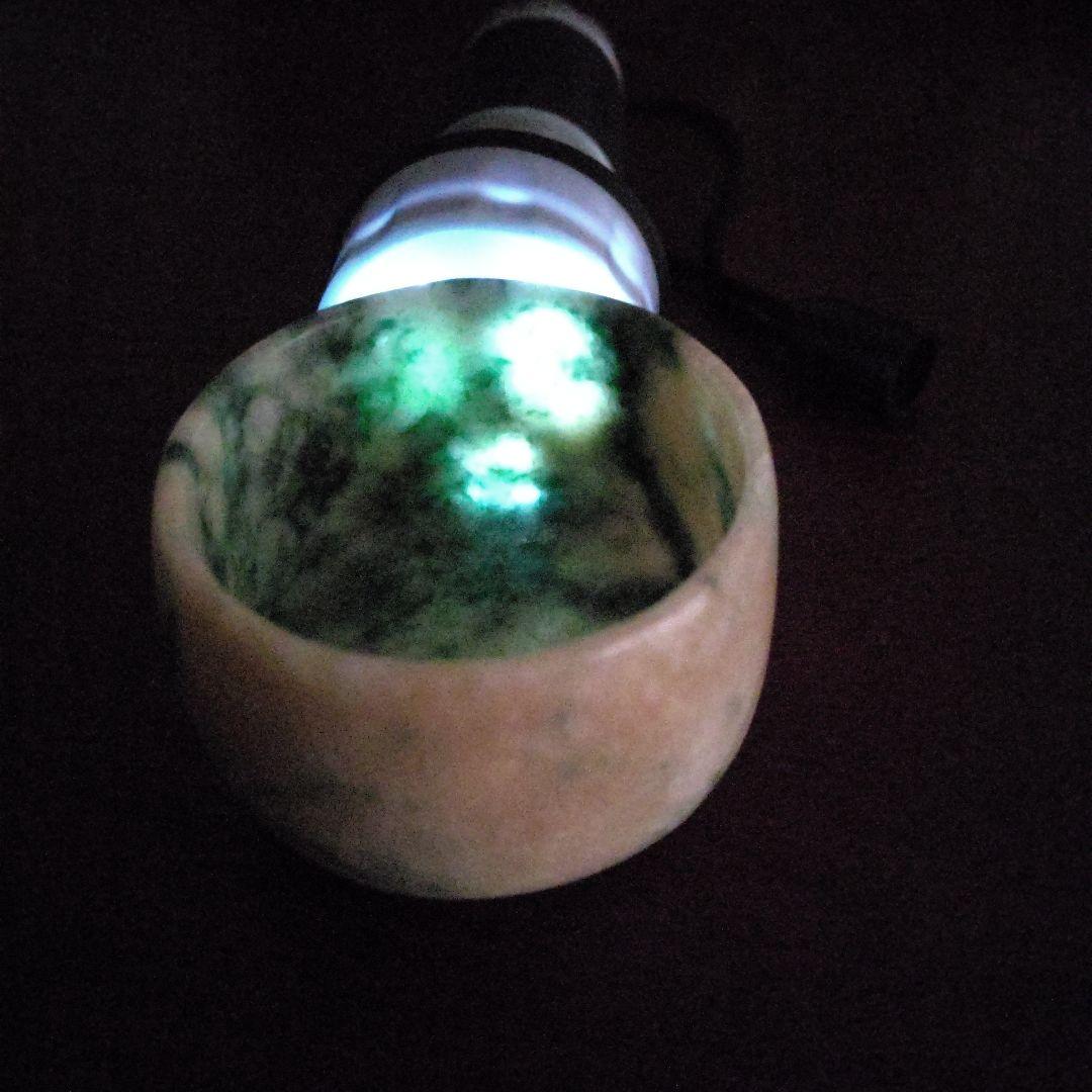 値下げ翡翠製ぐい呑み（糸魚川）検　翡翠　酒器ぐい呑み　美術工芸品　ヒスイ