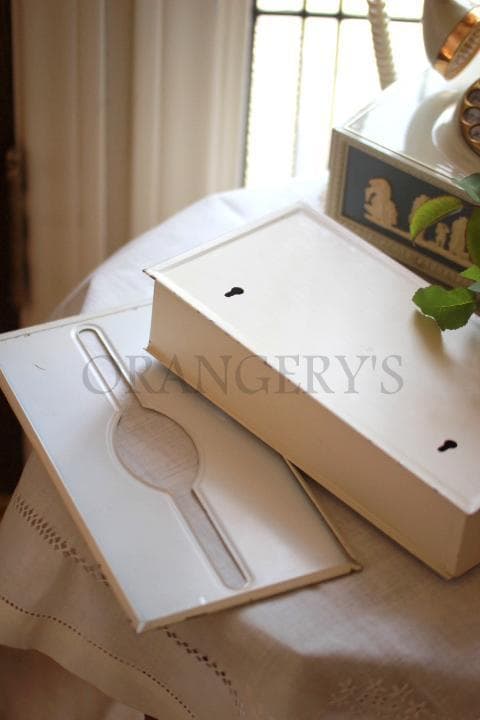 【セール中】1950－1960年ヴィンテージ白＆ゴールドのティッシュカバー