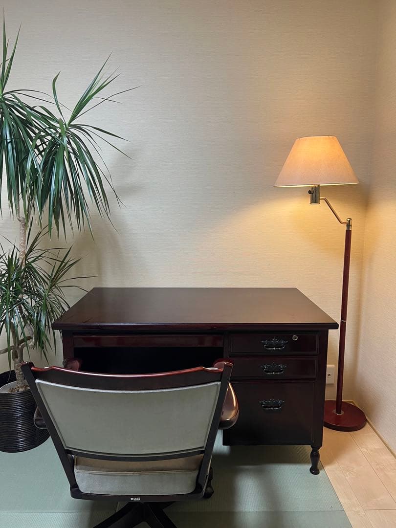 ②\"karimoku\" コロニアルシリーズ チェア