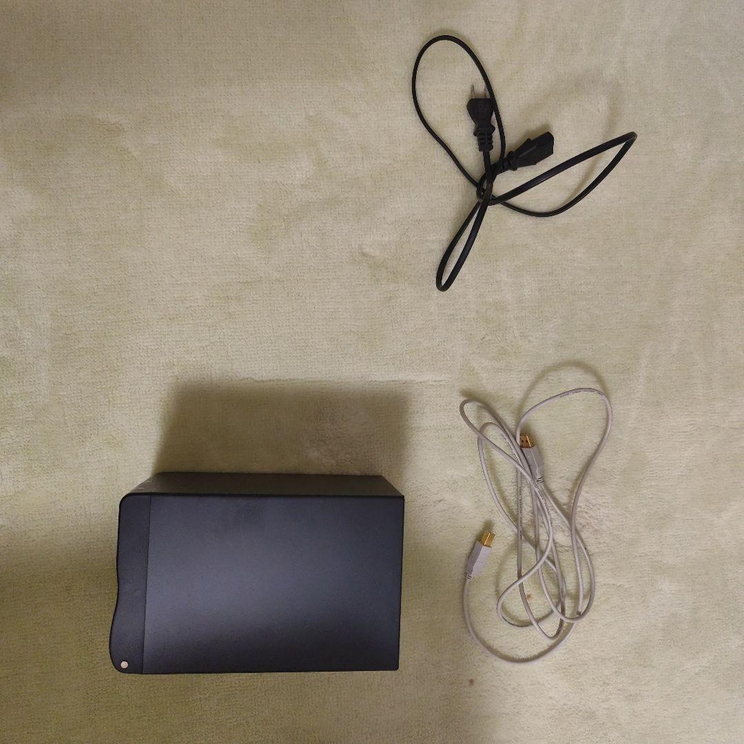 3.5インチS-ATA HDD2台搭載可能、ハードウェアRAID付きHDDケース