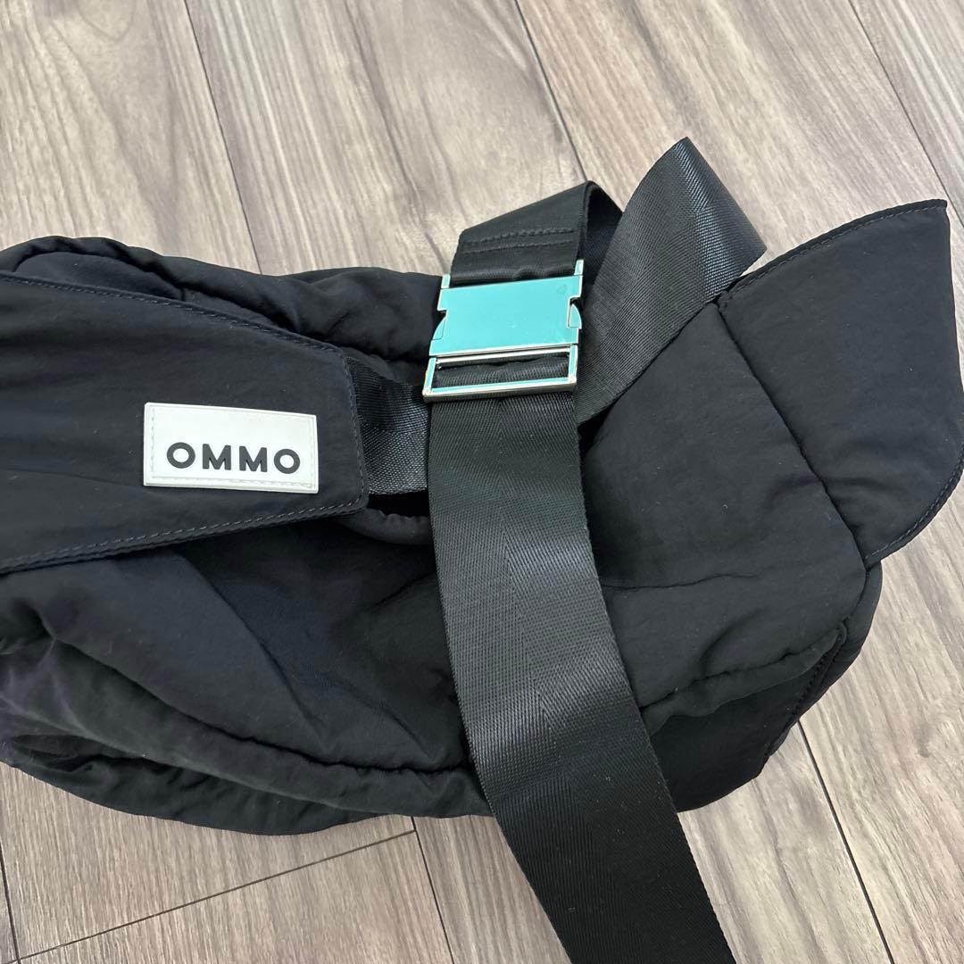 【美品】【完売品】OMMO 黒 ボディバッグ　2wayショルダーバッグ
