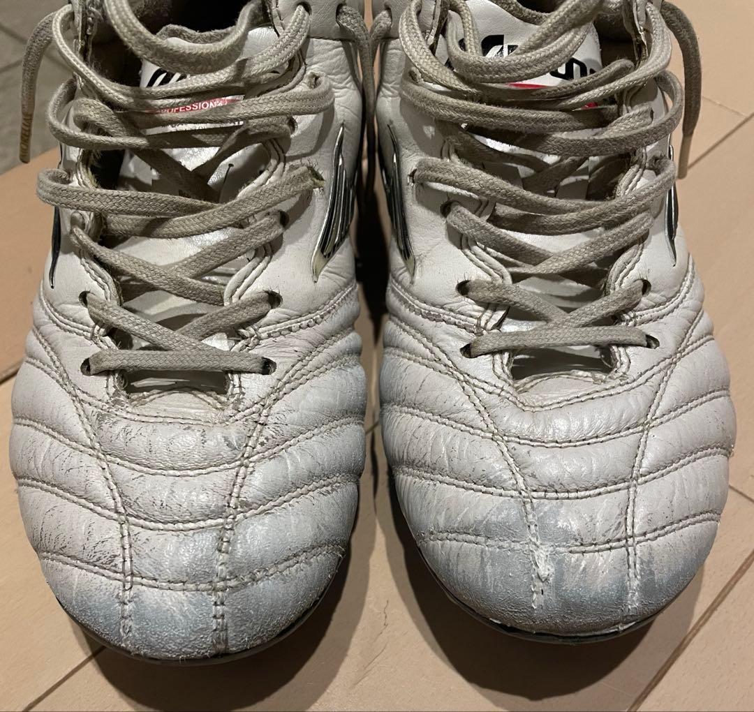 Cartoon ミズノ モレリアネオ3 MORELIA NEO3