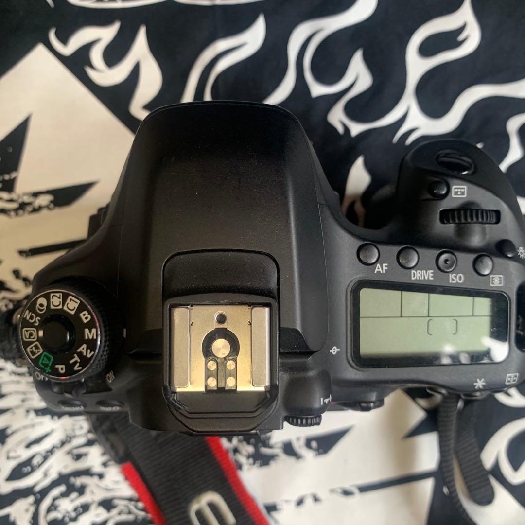 EOS 80D ボディのみ