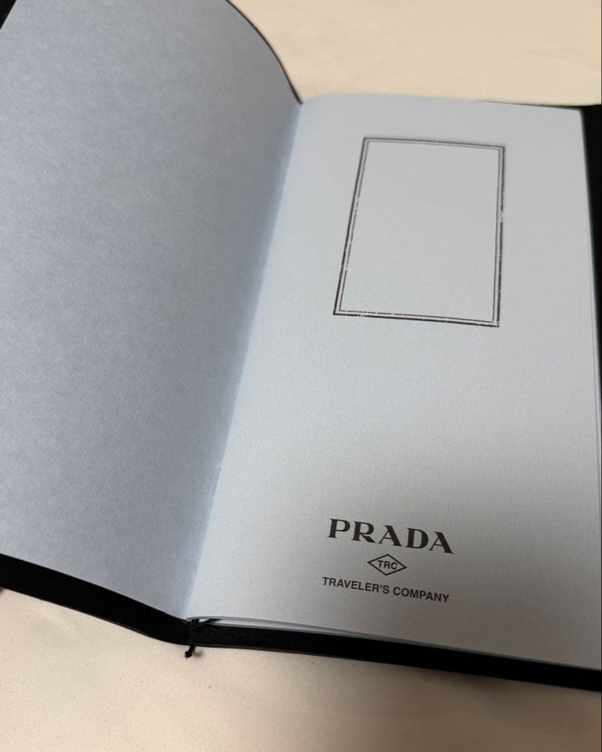 未使用 PRADAコラボ トラベラーズノート　追加ノート付き