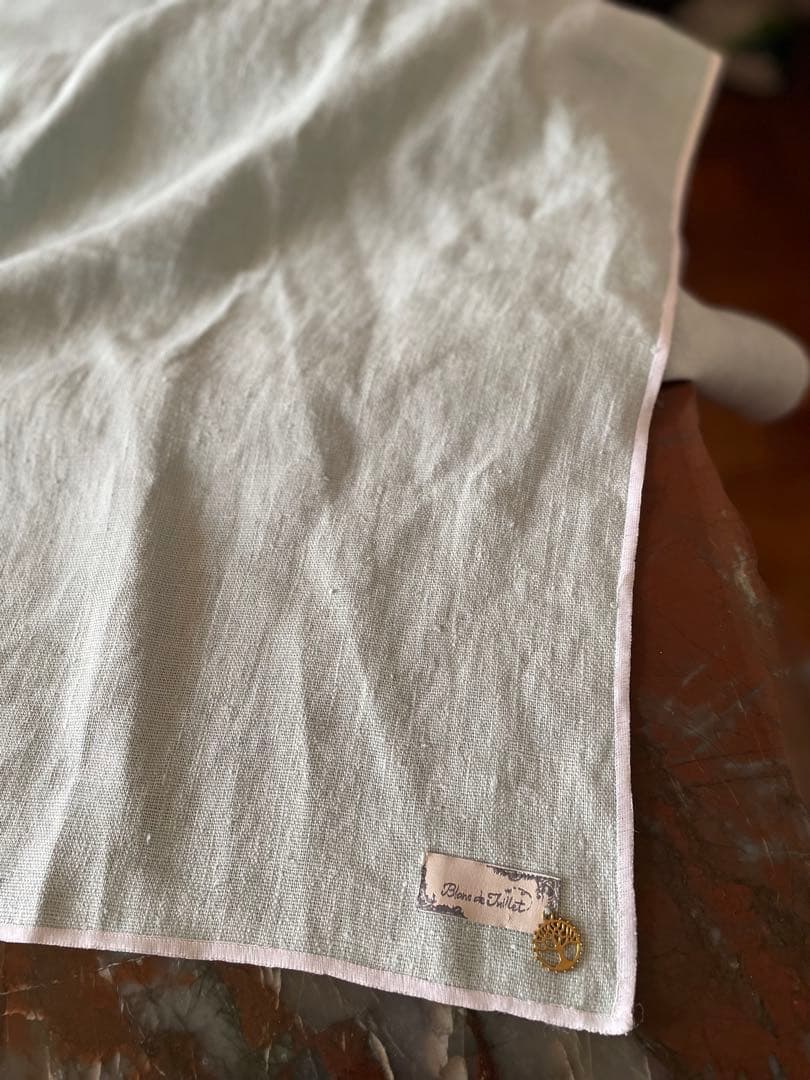 ブランド ジュリエ リネンテーブルクロス .ヴェローヌ