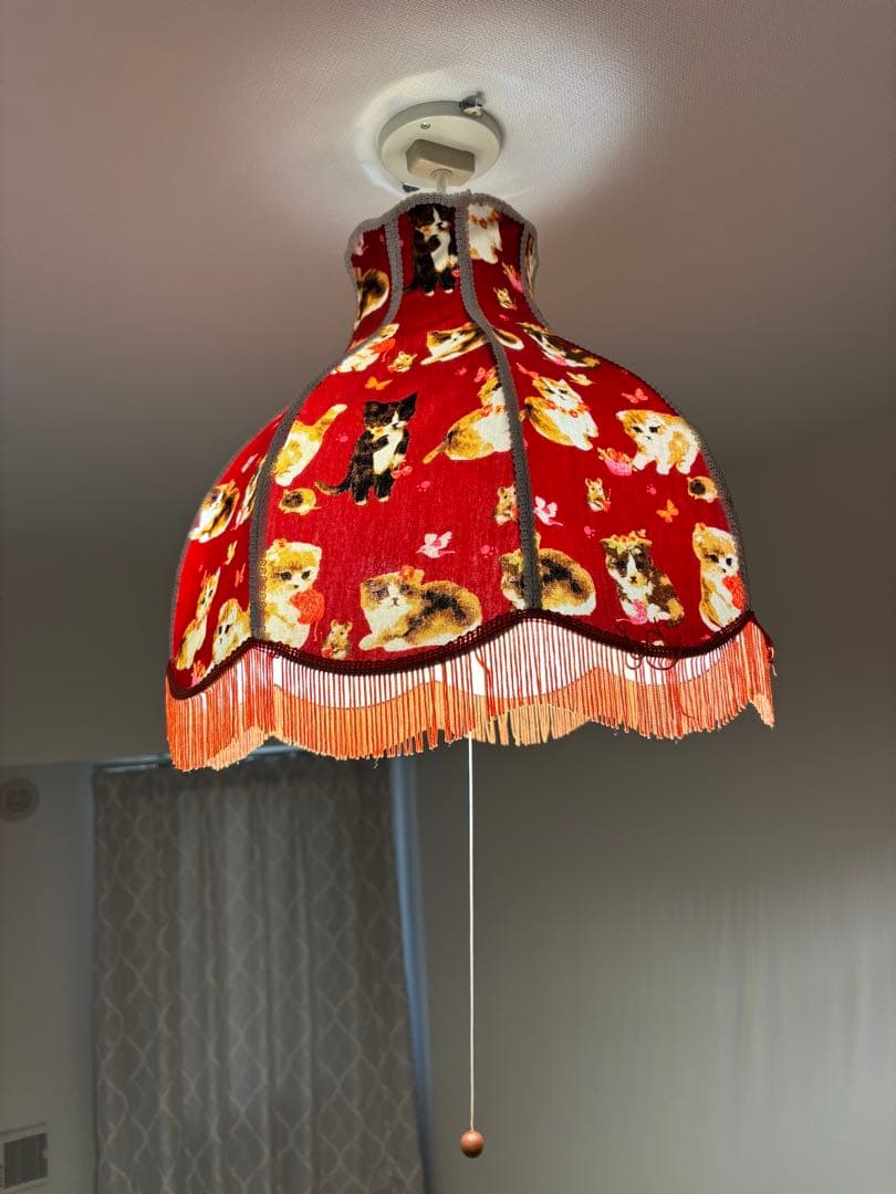 猫柄 赤いランプシェード 引掛けシーリング用