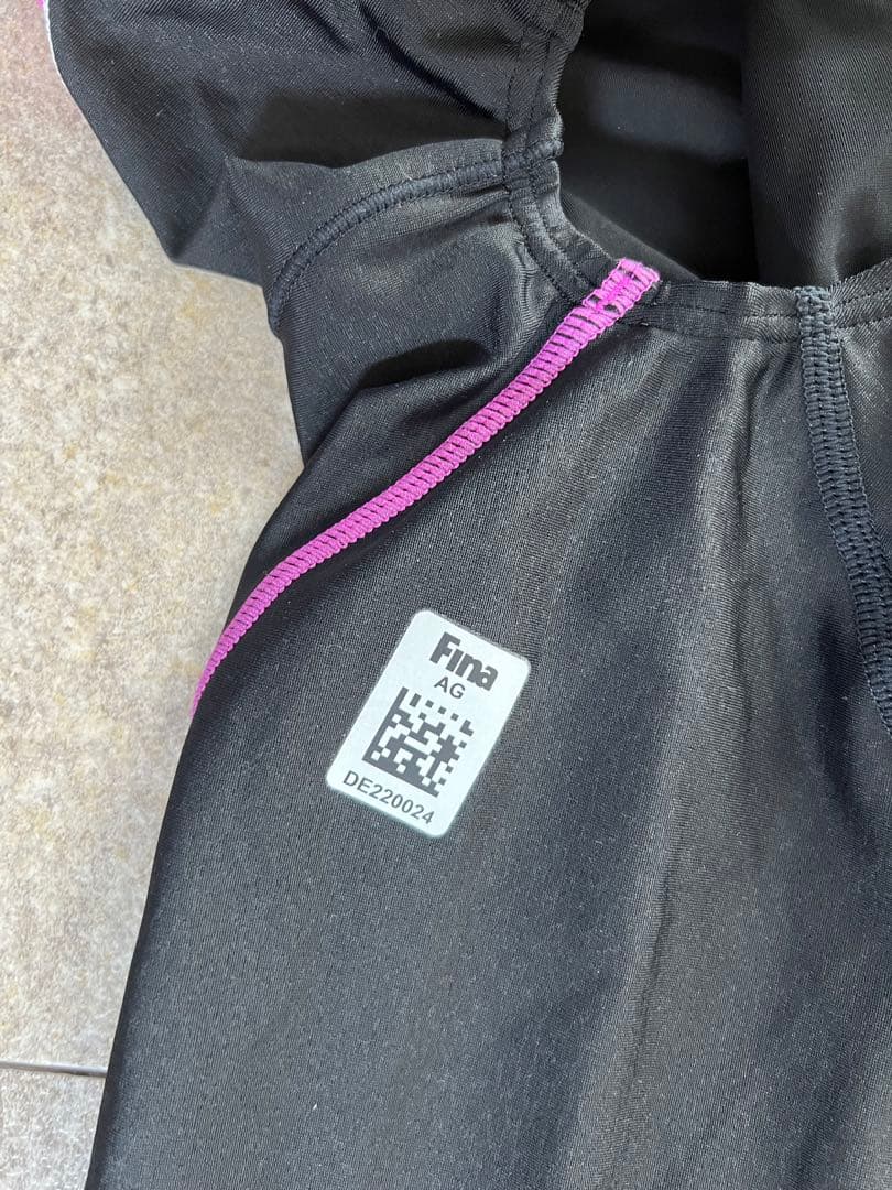 arena アリーナ　競泳水着　　　FINA承認