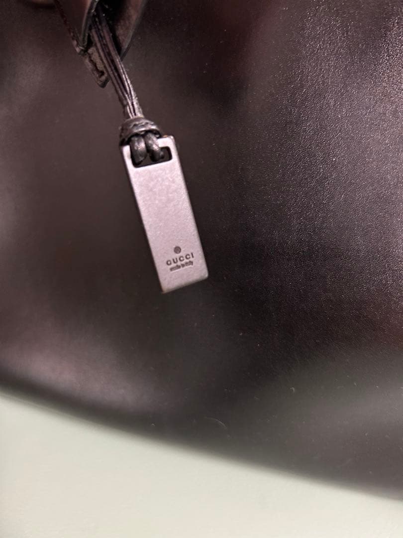 美品　グッチバック　レザー