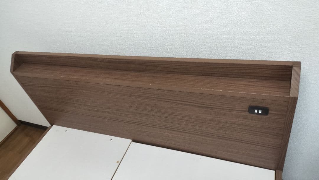 ニトリベッドフレーム セミダブル(大津市近隣配達無料、引き取りなら値引)