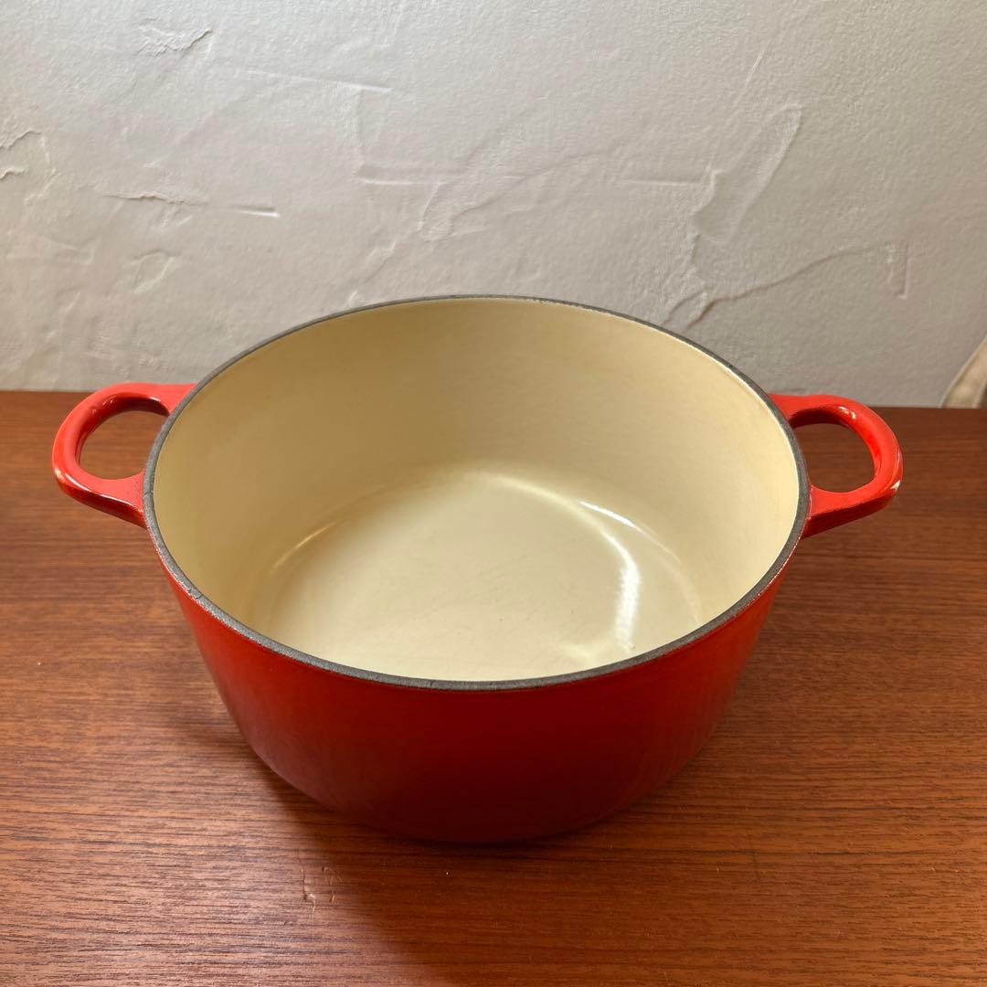 ル・クルーゼ　ココットロンド22センチ両手鍋　フランス製