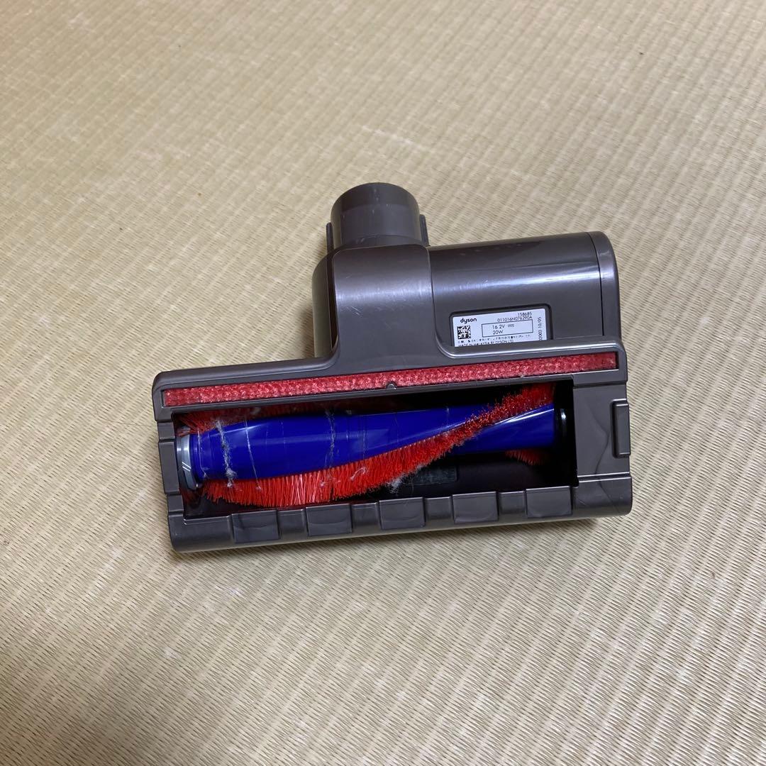 dyson V8 fluffy サイクロン式掃除機 本体と付属品 動作確認済