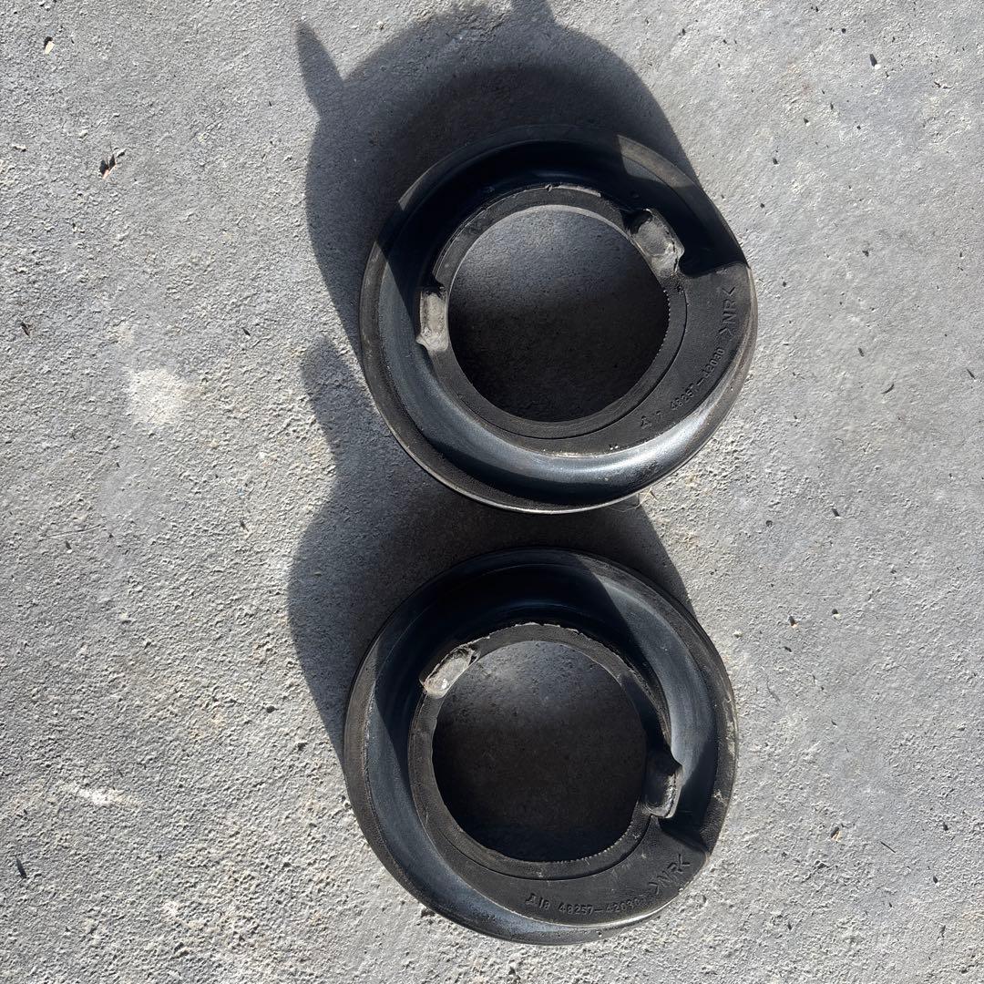 60 ハリアー プレミアムの純正サス