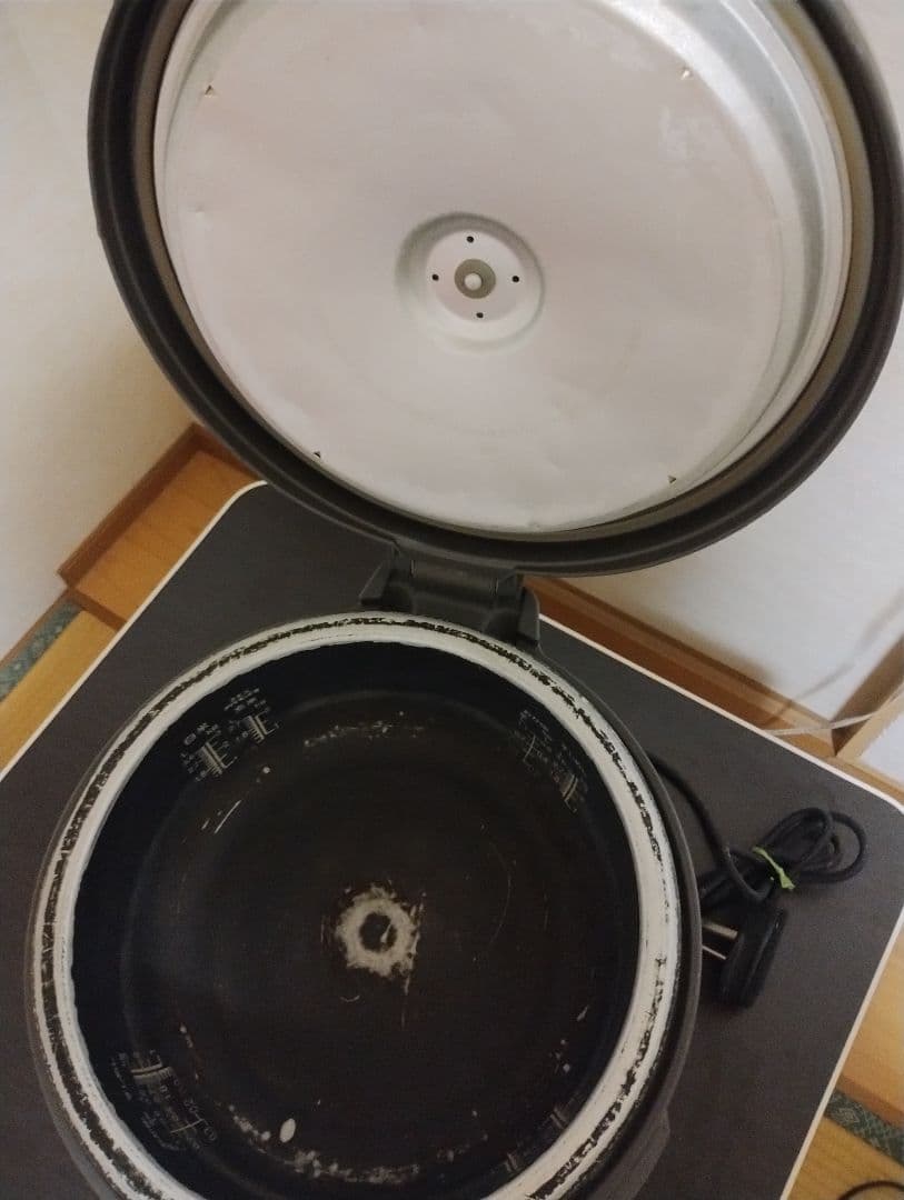 象印　炊飯器　NH-GD36 2013年製