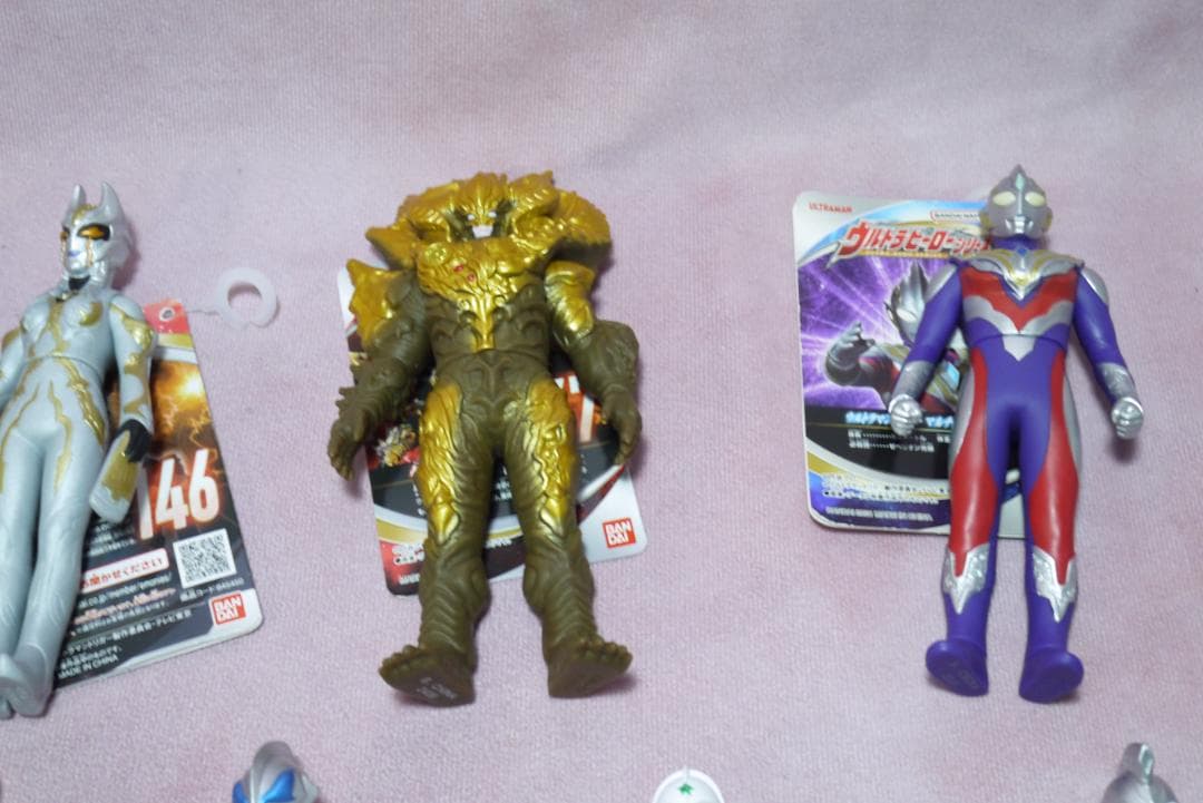 ウルトラヒーローシリーズ　ウルトラ怪獣シリーズ　タグ付きソフビ28体