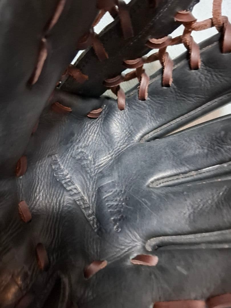 ミズノ　ワールドウィン　軟式オールラウンド　ビッグM　紐交換済み