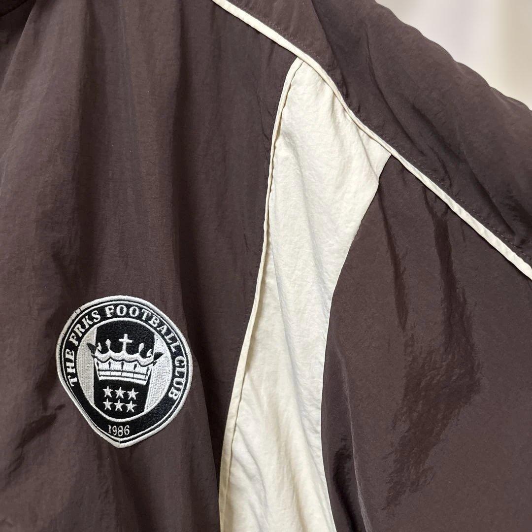 UMBRO ブラウン ナイロンジャケット サッカークラブロゴ付き