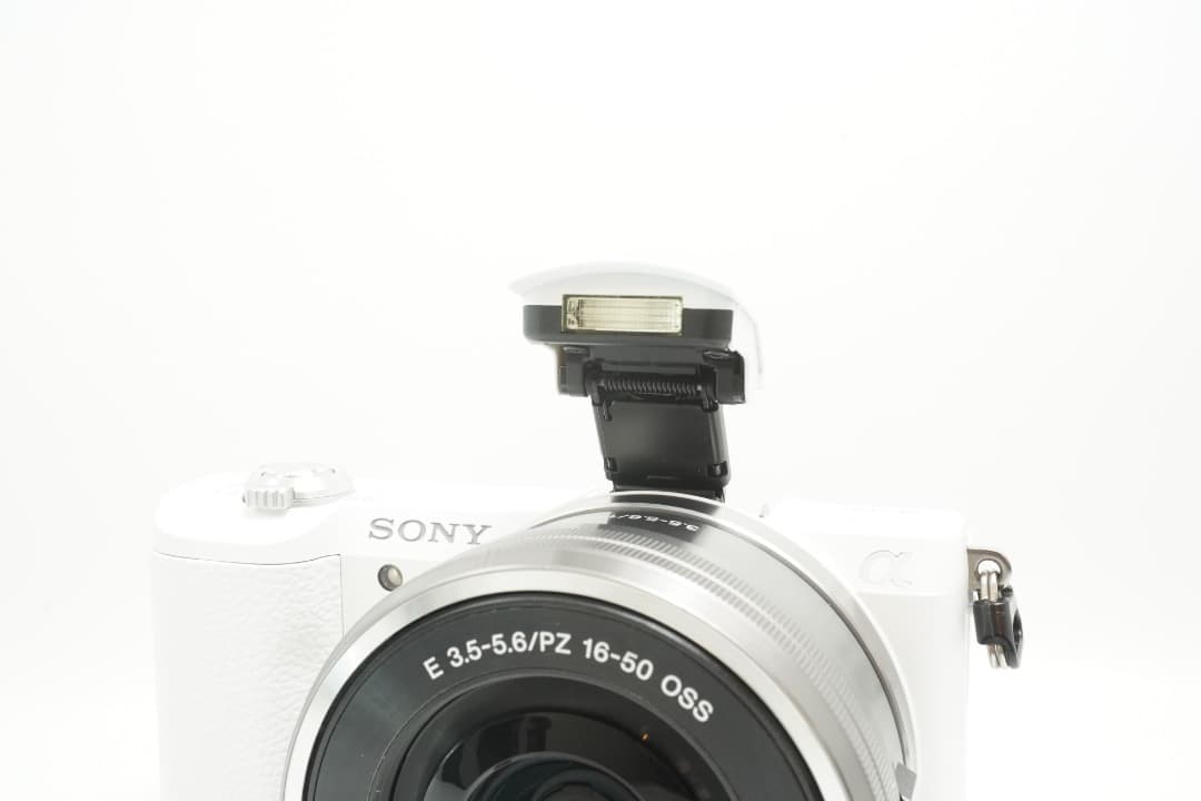 Sony α5100 ホワイト ミラーレスカメラ 16-50mm レンズキット