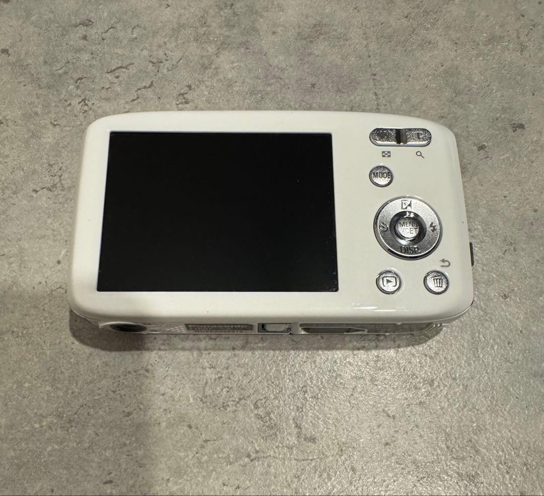 Panasonic LUMIX DMC-S2ホワイト