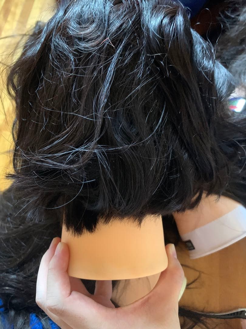 使用済みの人毛カットウィッグ　12体セット売り