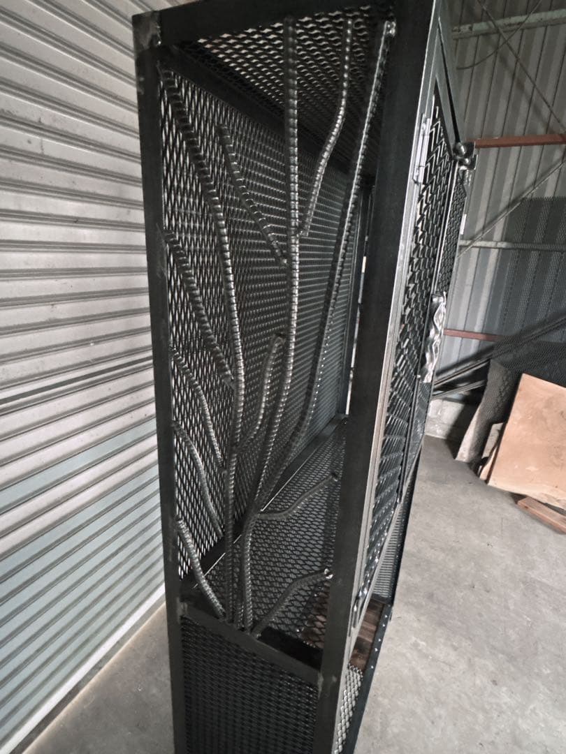 大幅お値下げ　アイアンキャビネット　ASE インダストリアル家具　デザイン家具