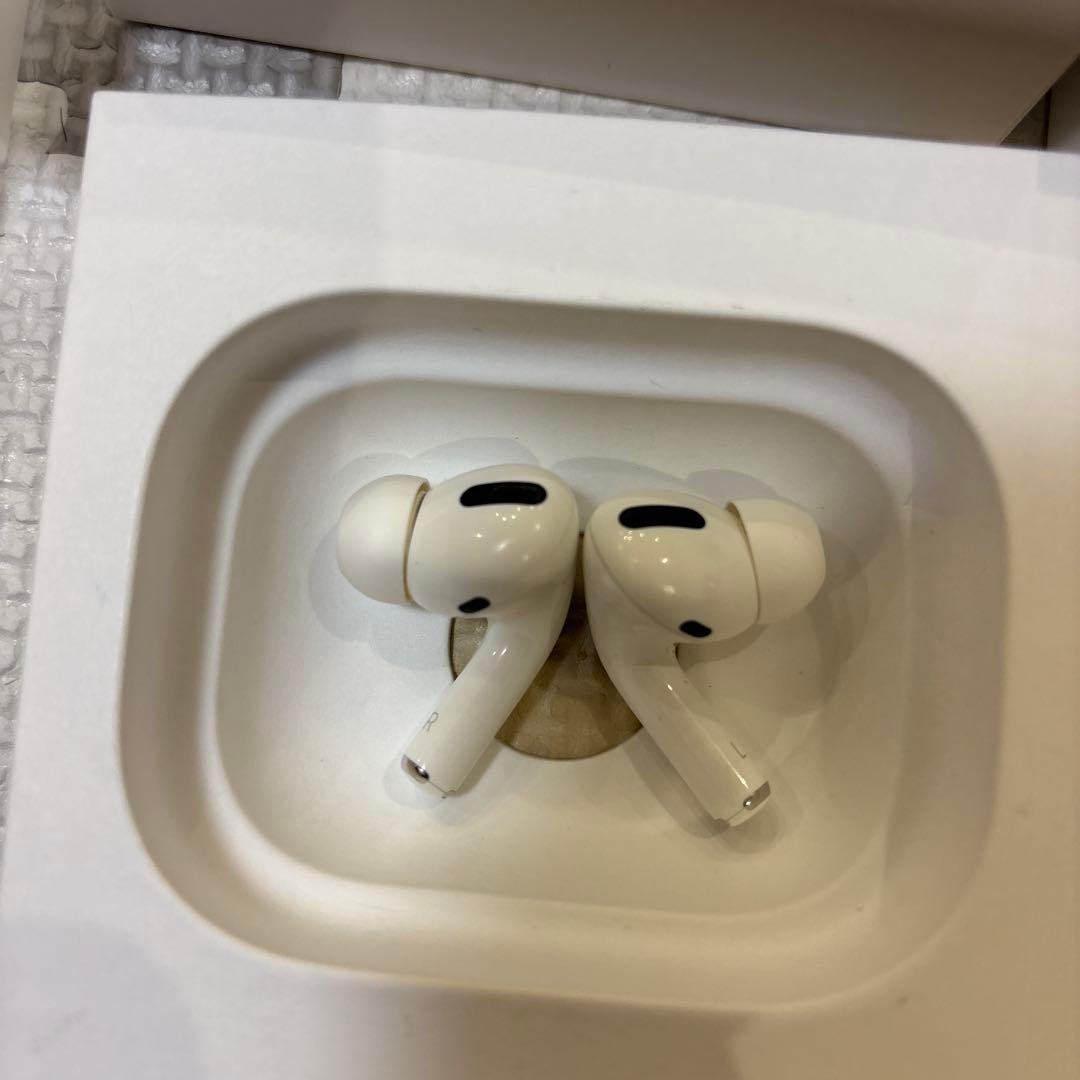 AirPods Pro2 第2世代　ワイヤレス　箱もう一つおまけ