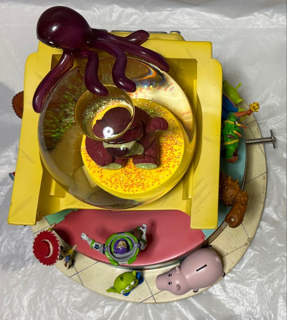 ディズニーストア トイストーリー3 オルゴール付きスノーグローブ