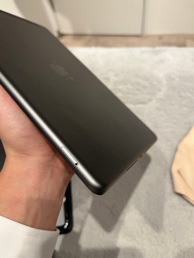 iPad 9世代セルラーモデル スペースグレー