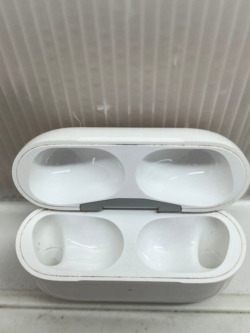 ④ Apple AirPods Pro 第1世代　ワイヤレスイヤホン