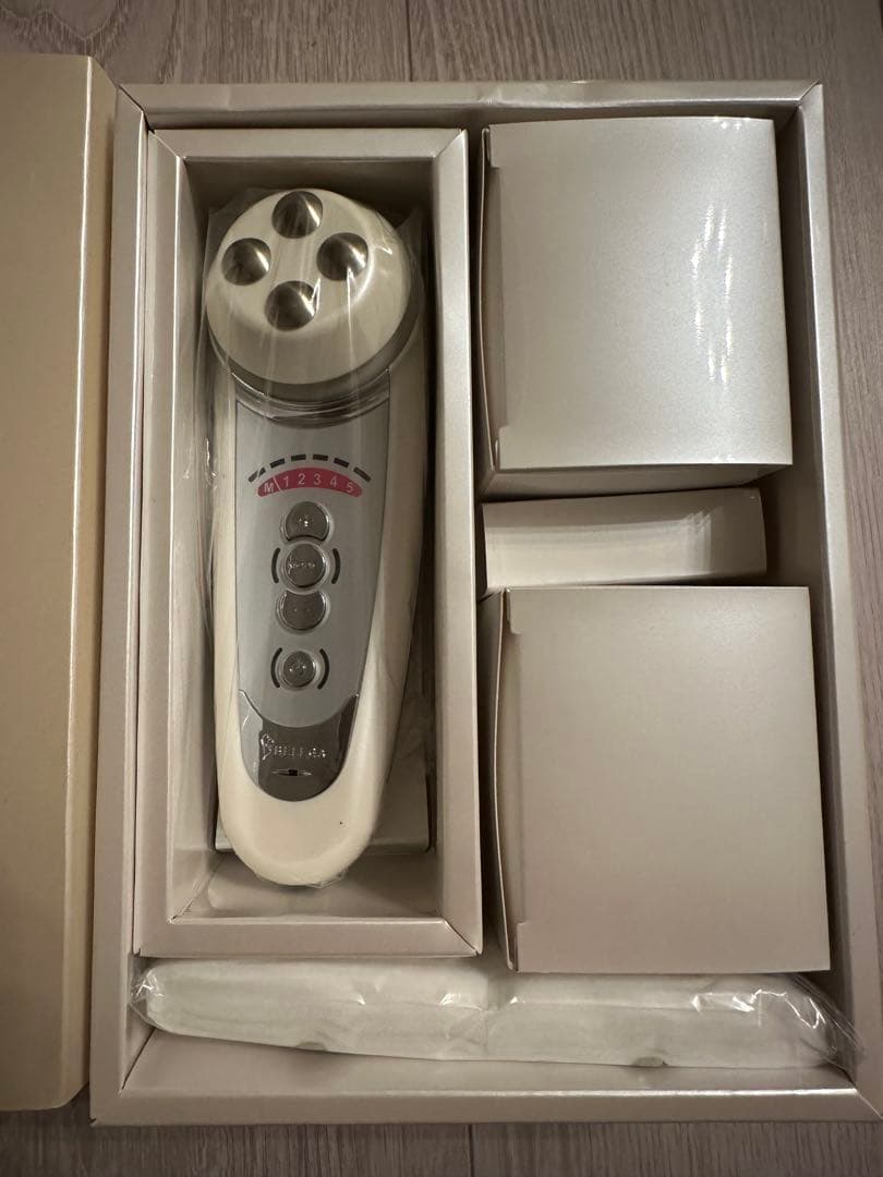 新品未使用品★Cell Cure 4T Plus 美顔器