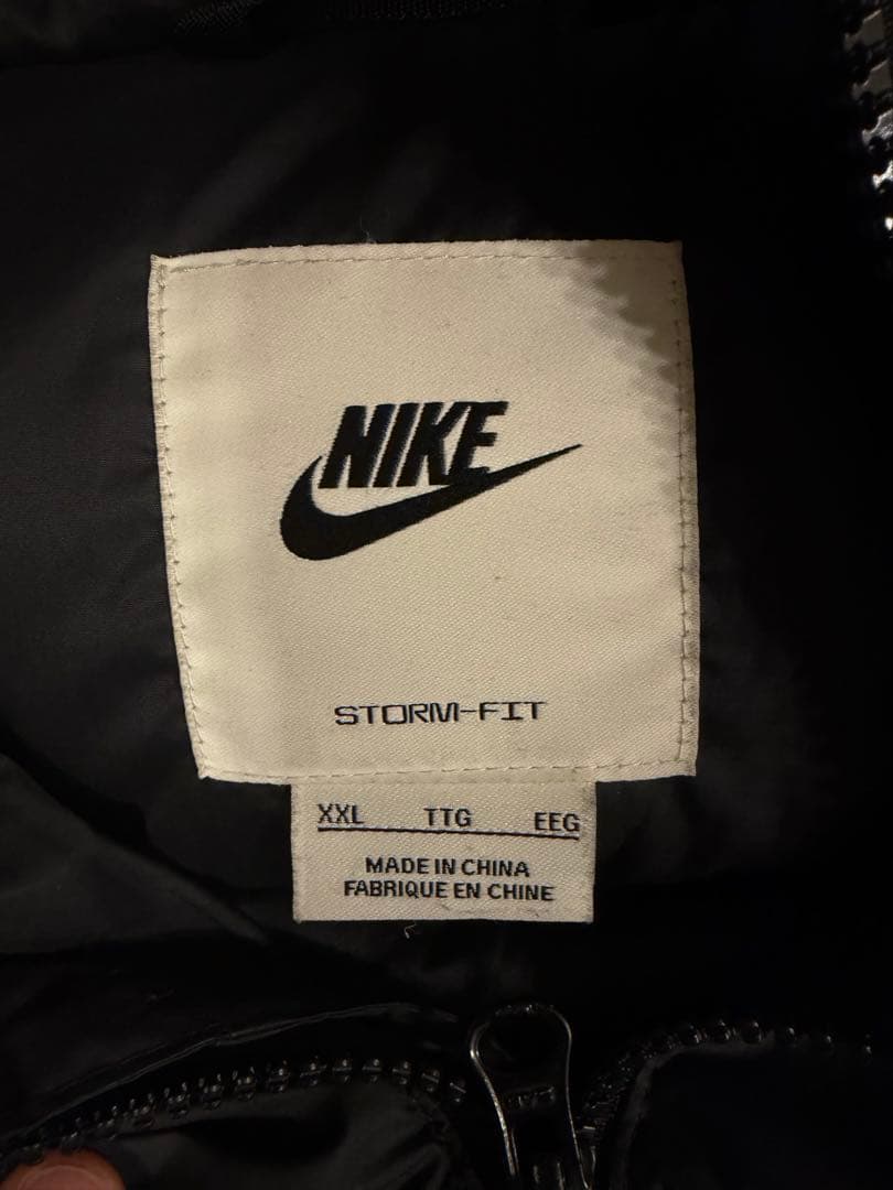 Nike Storm-Fit ブラックダウンジャケット XXL
