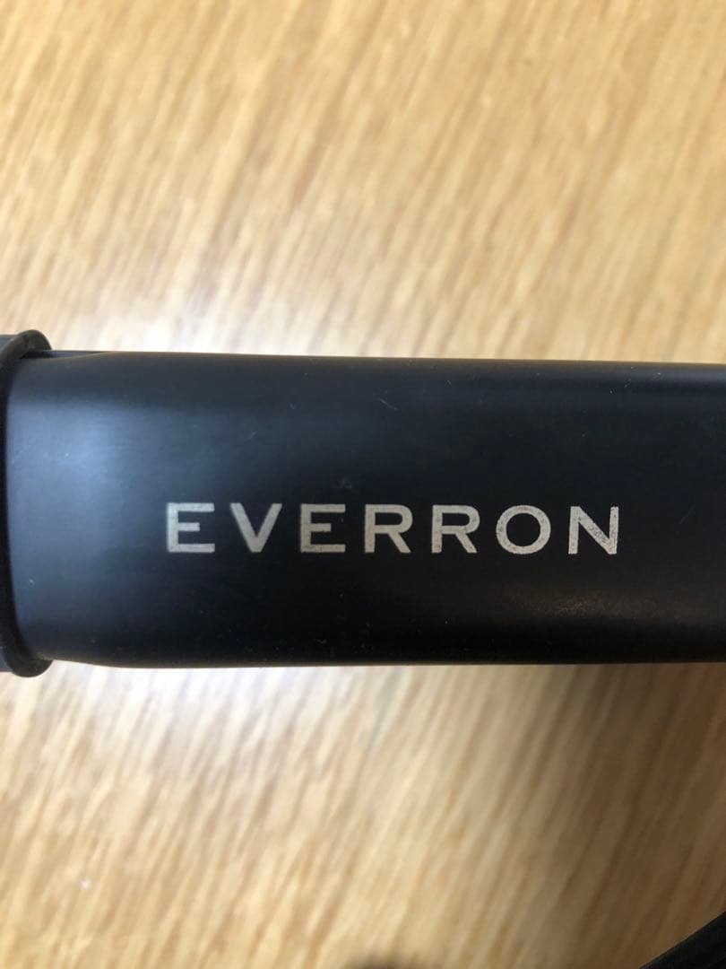 美品　ストレートヘアアイロン　EVERON エヴァロン　日本製　髪に優しい