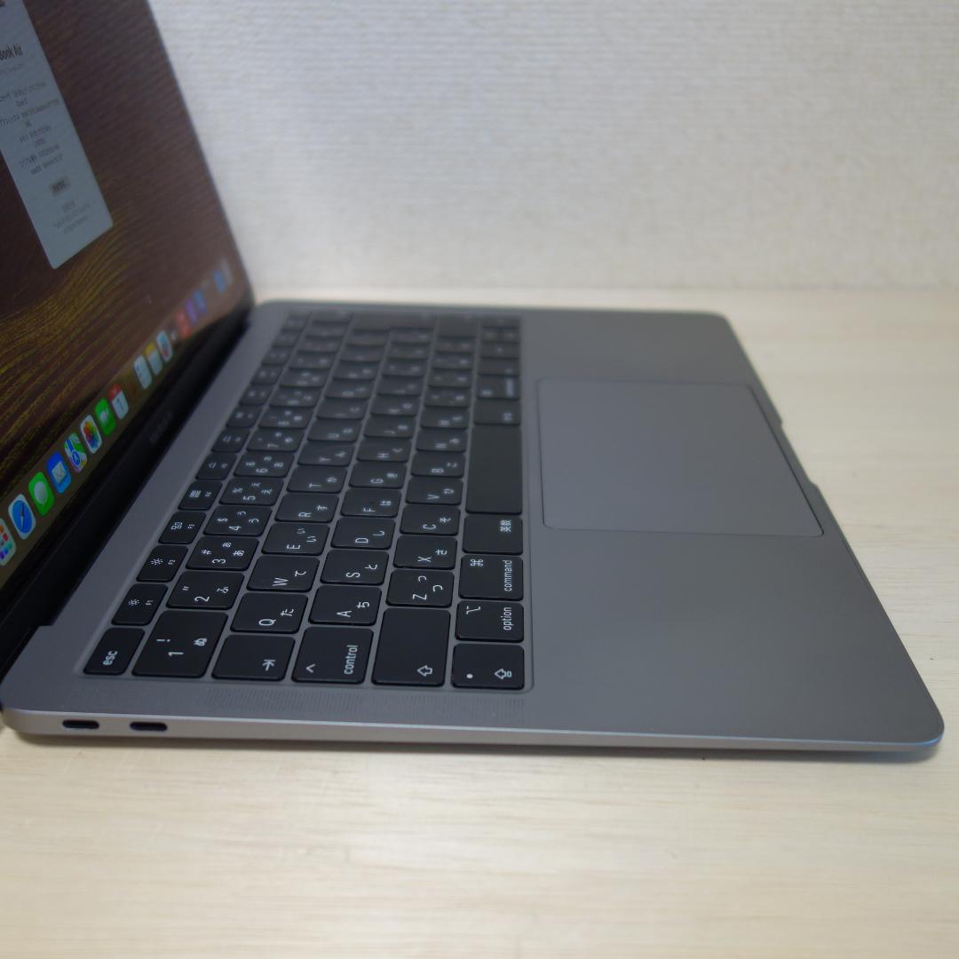 261）MacBook Air 2019　13インチ　/128GB/8GB/i5