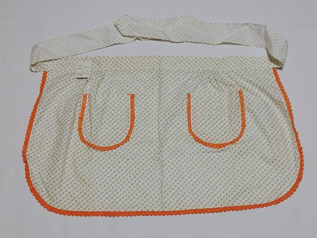 昭和レトロ 当時ものエプロン 小さめエプロン 三越百貨店 当時物 台所レトロ雑貨