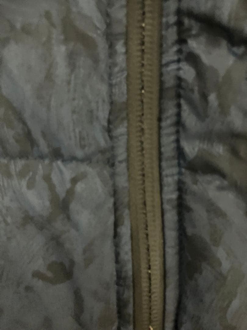 1974様用TATRAS ネイビー フード付きダウンベスト